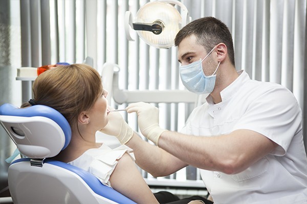 Стоматология не по зубам? Воспользуйтесь полисом ОМС и лечитесь бесплатно!